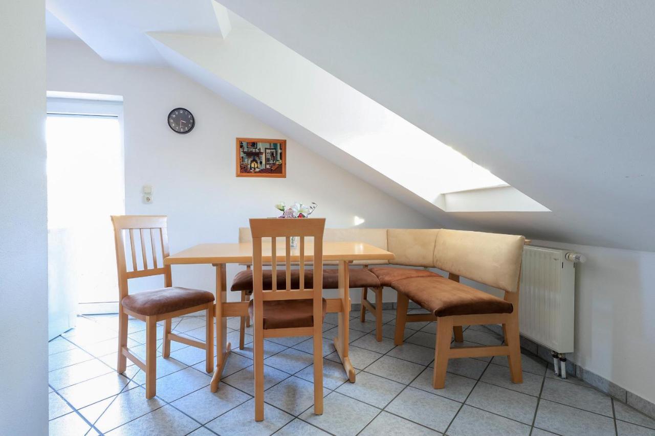 Ferienwohnung Altoetting Unterneukirchen Exteriör bild